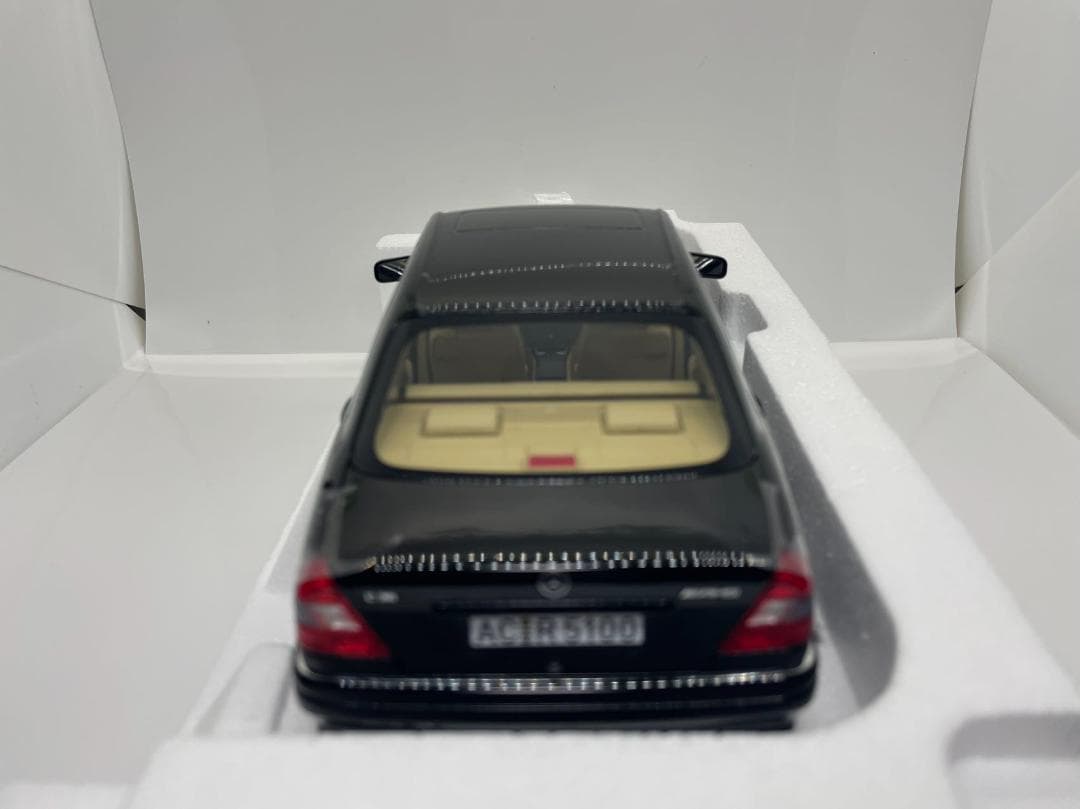 304-043 ノレブ 1/18 メルセデスベンツ C36 AMG 1993