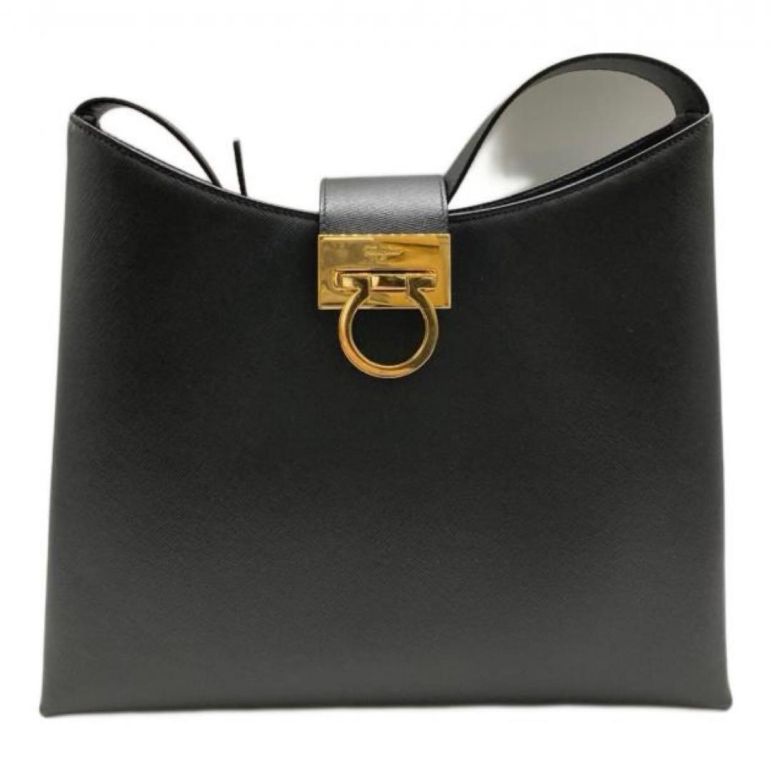 フェラガモ ガンチーニワンショルダーバッグ