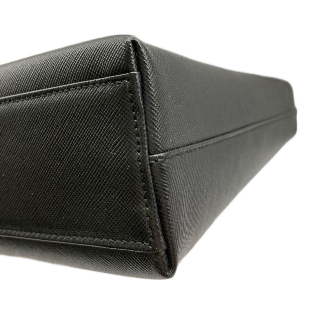 フェラガモ ガンチーニワンショルダーバッグ