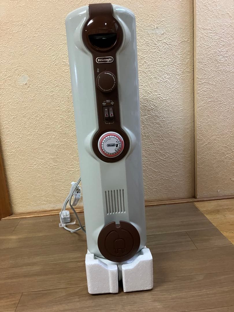 デロンギ オイルヒーター ホワイト・ブラウン