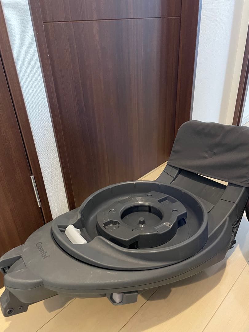 【最上位モデル】combi チャイルドシート THE S PLUS【プロ配送】