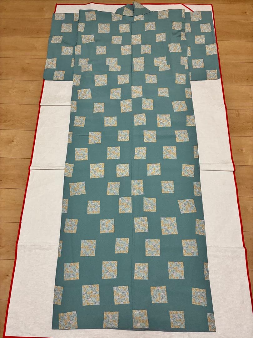 袷　小紋　苺の千代紙　裄70cm 正絹　半衿おまけ付き