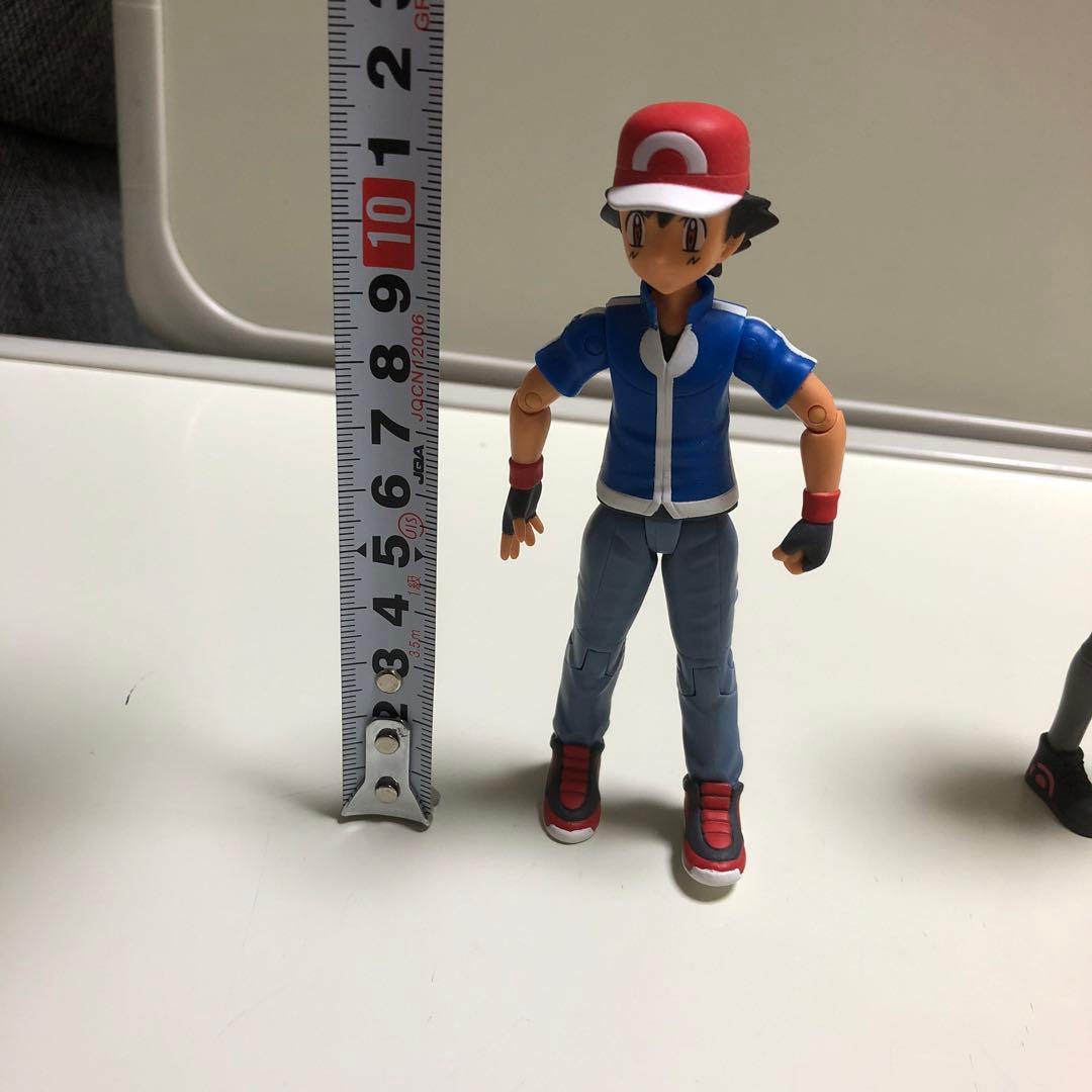ポケモンサトシとセレナのフィギュアです。