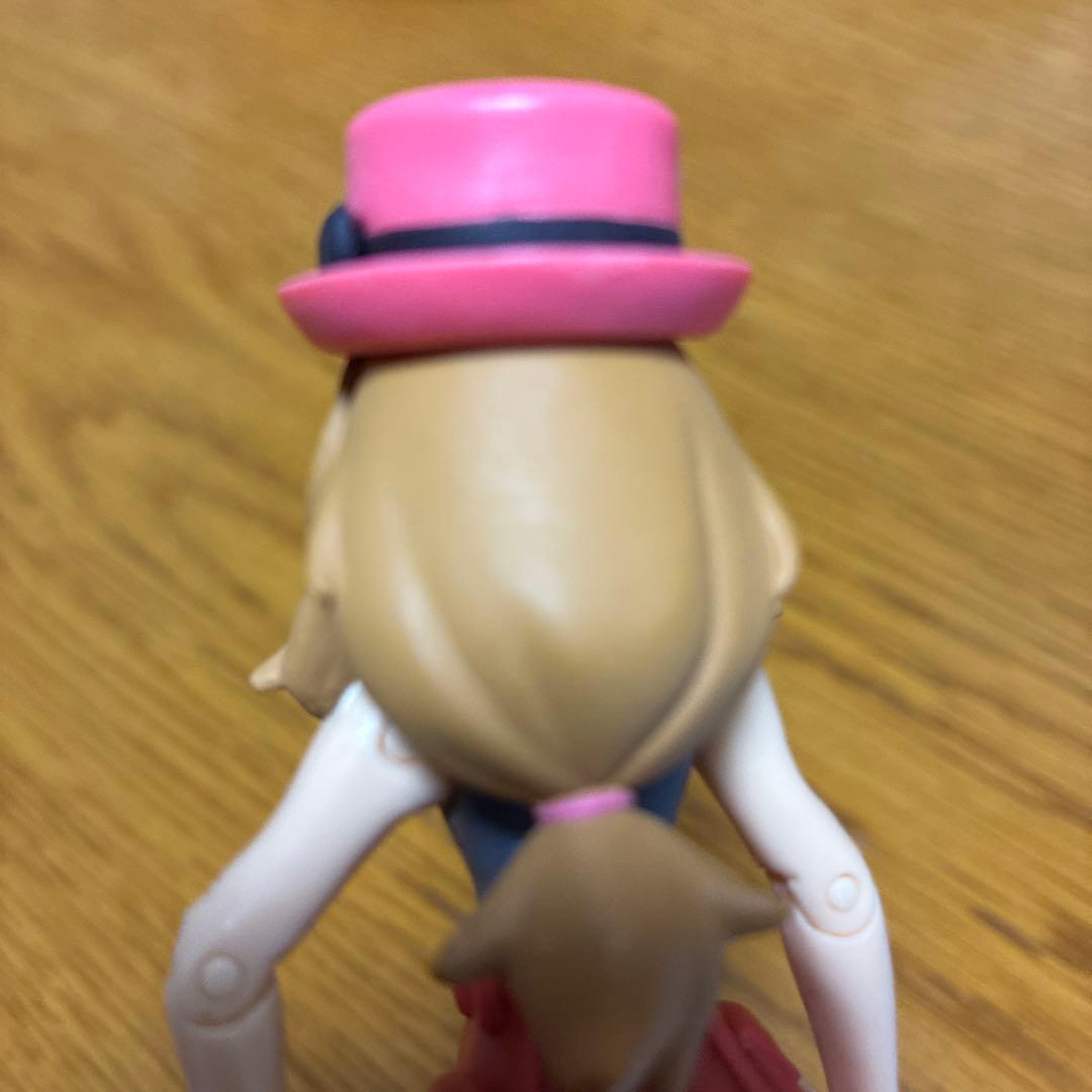 ポケモンサトシとセレナのフィギュアです。