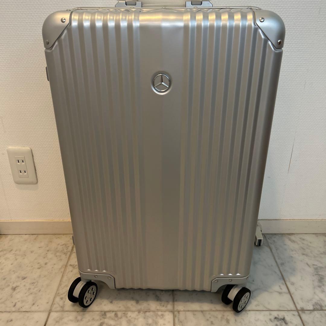 【新品　未使用品】メルセデスベンツシルバーキャリーケース 中型