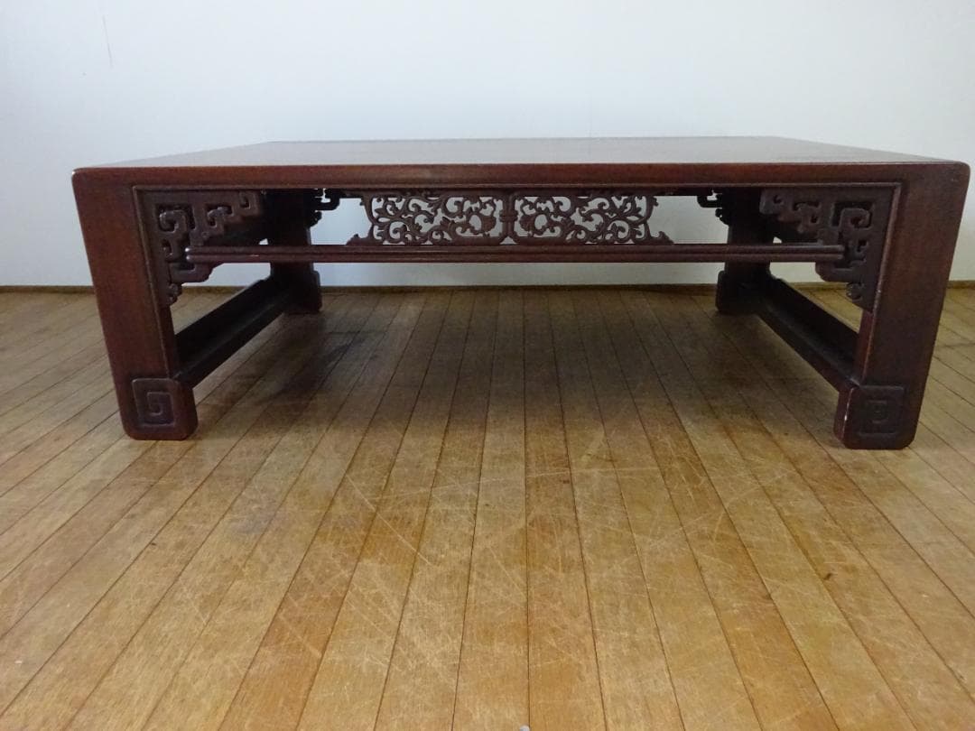 タジ　紫檀無垢　唐木　座卓　文机　ローテーブル　透かし彫り　細密彫刻　時代