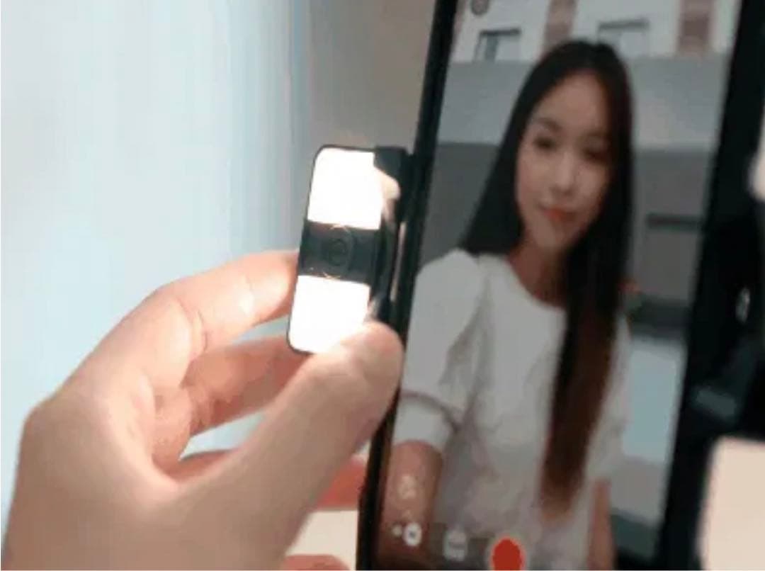 高機能 3軸 スマホ ジンバル 自撮り棒内蔵 自動追尾 ライト付き