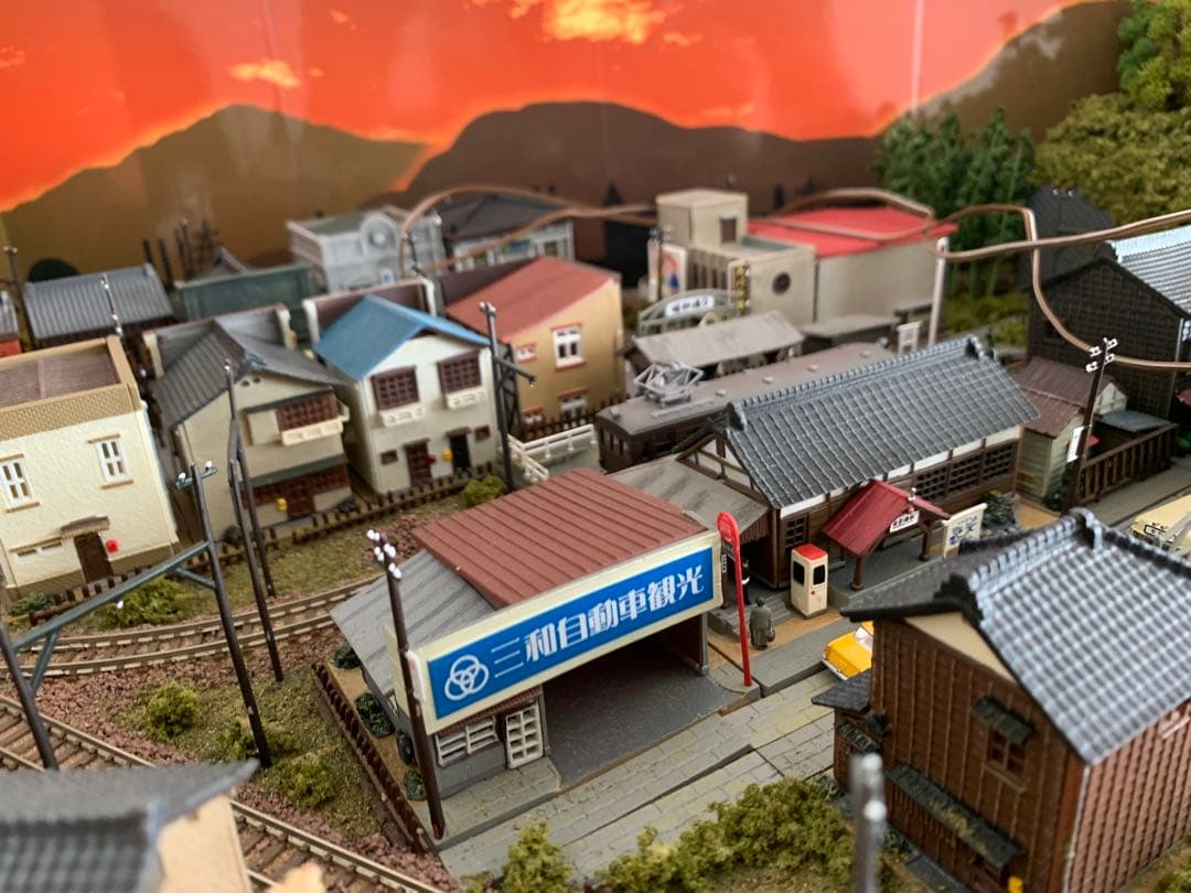 Nゲージ鉄道模型 町並みジオラマ