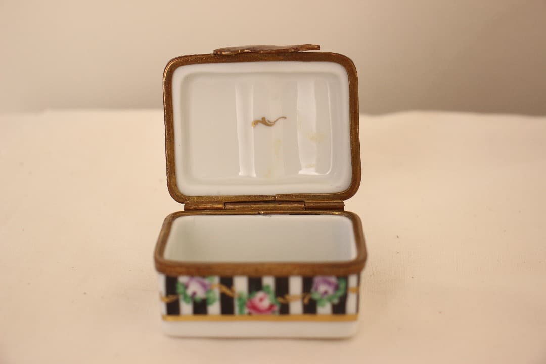 アンティーク　フランス　リモージュボックス　本　Book 羽