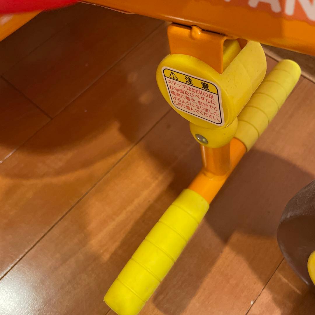 【美品】アンパンマン 三輪車 赤