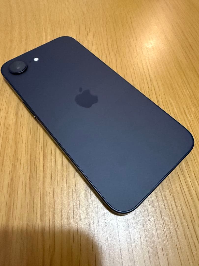 iPhone16e 256GB アップル購入 完済済 bat100% 充33