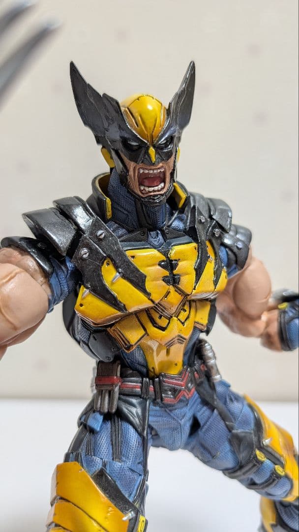 MARVEL UNIVERSE ヴァリアント プレイアーツ改 ウルヴァリン