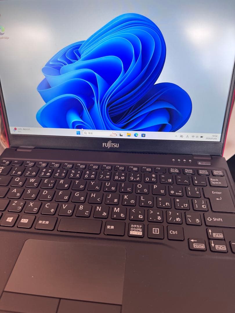 【第１０世代Corei5薄型】富士通／U9310D／8GB／50GB／カメラ