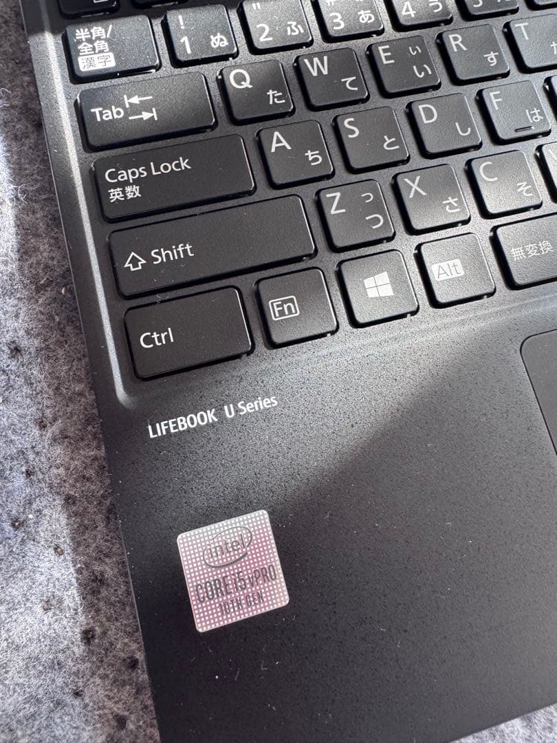 【第１０世代Corei5薄型】富士通／U9310D／8GB／50GB／カメラ