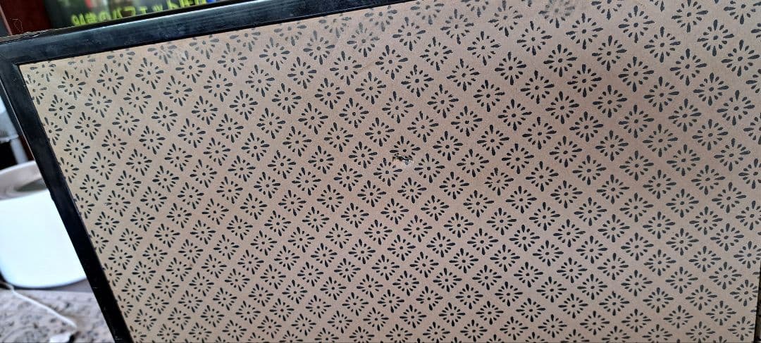 桜と鳥のデザインの屏風