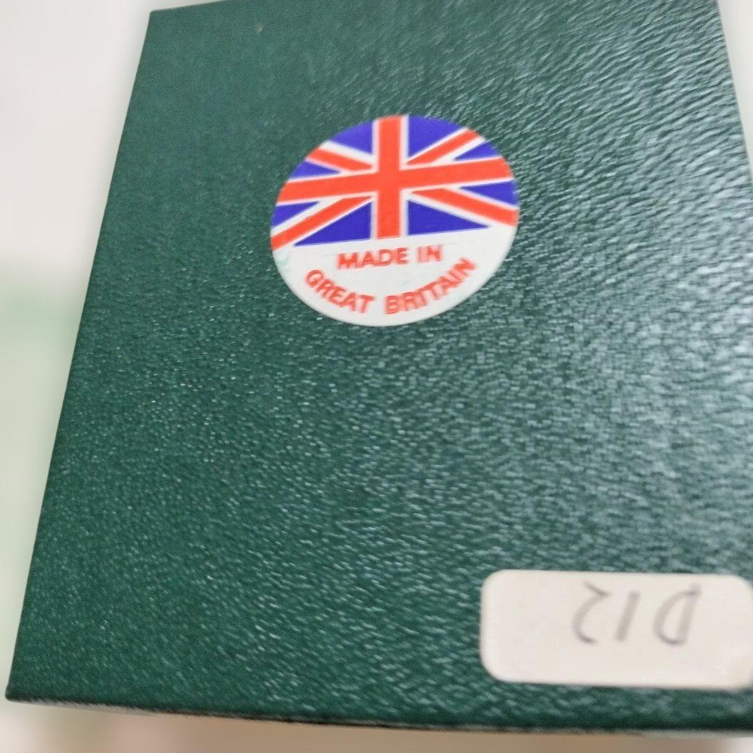 MINNIE MARIA 小さなテディベア ピンバッジ