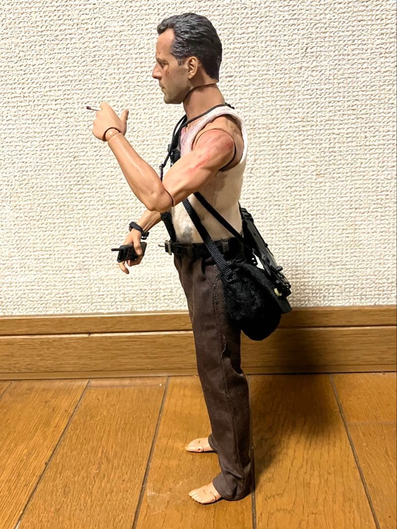 本日終了　ダイハード　1/6カスタム　フィギュア　ホットトイズ　ブルースウィルス