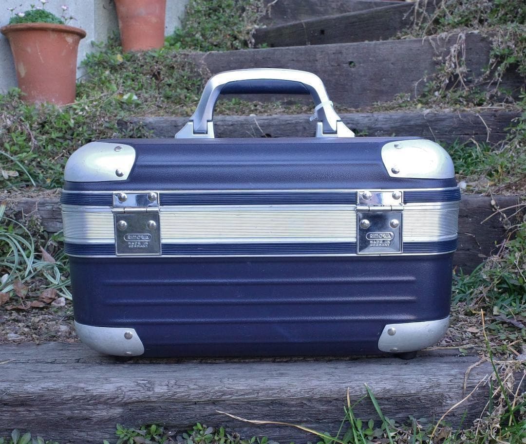 リモワ 814.38『Limbo/リンボ』ビューティケース ナイトブルー 鍵付