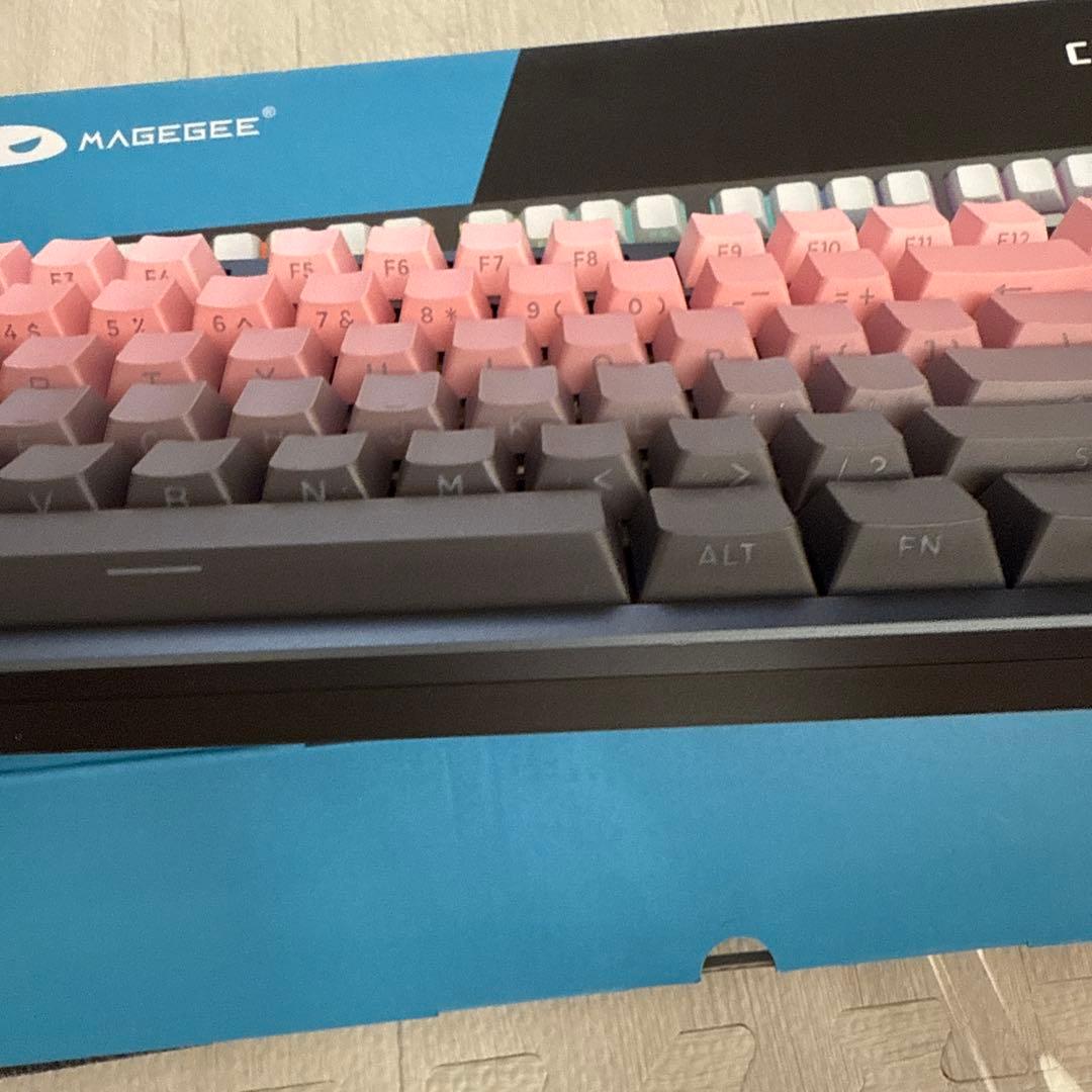 MAGEGEE フルサイズキーボード ピンク・グレー