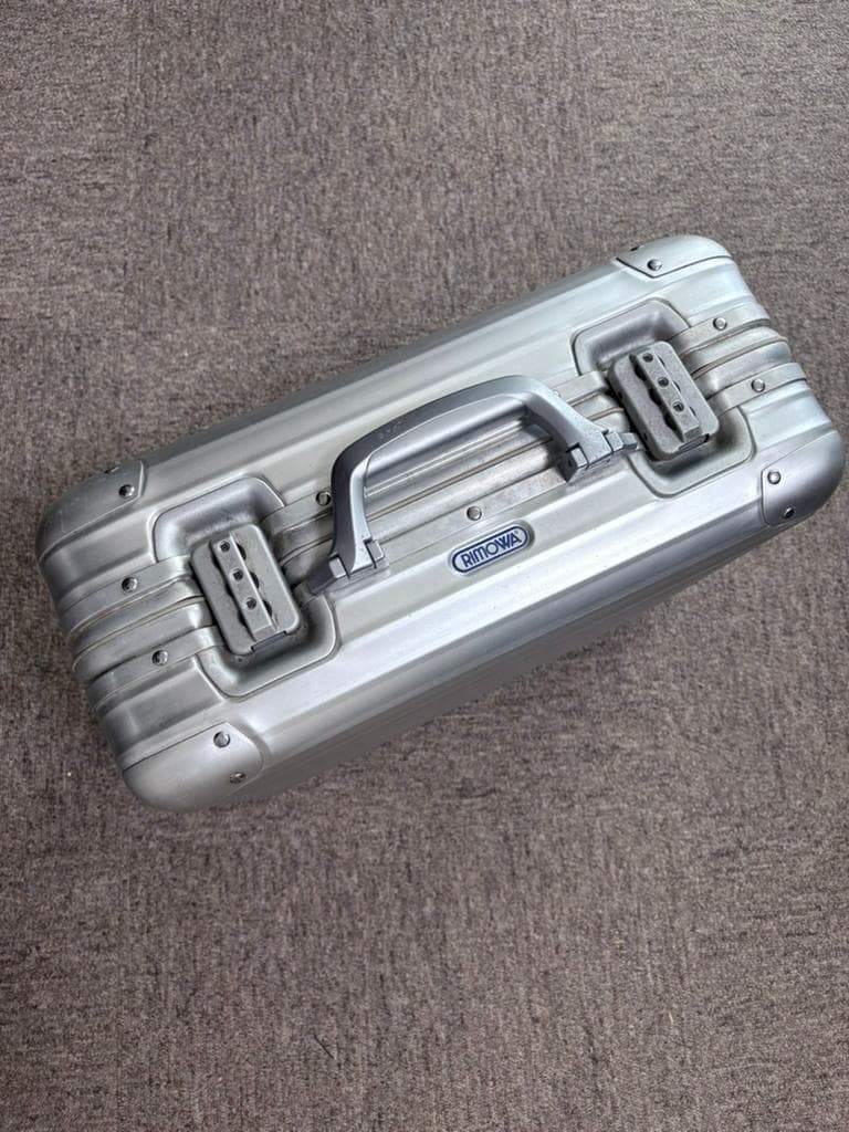 RIMOWA トパーズ　アルミキャリーケース シルバー