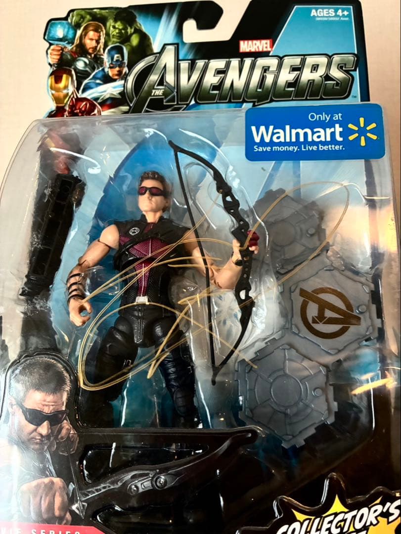 アベンジャーズ ジェレミーレナー氏 サイン入り フィギュア マーベル ホークアイ