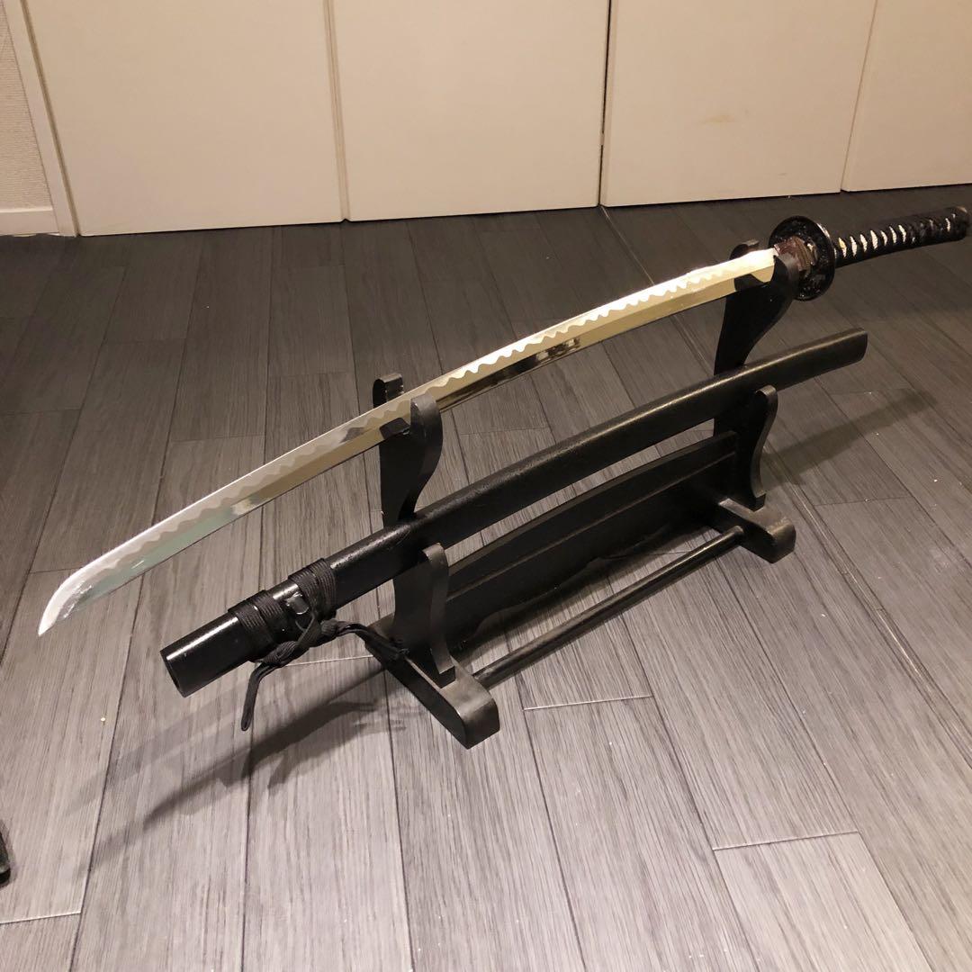 高級模造刀　居合刀　優波紋　黒拵え