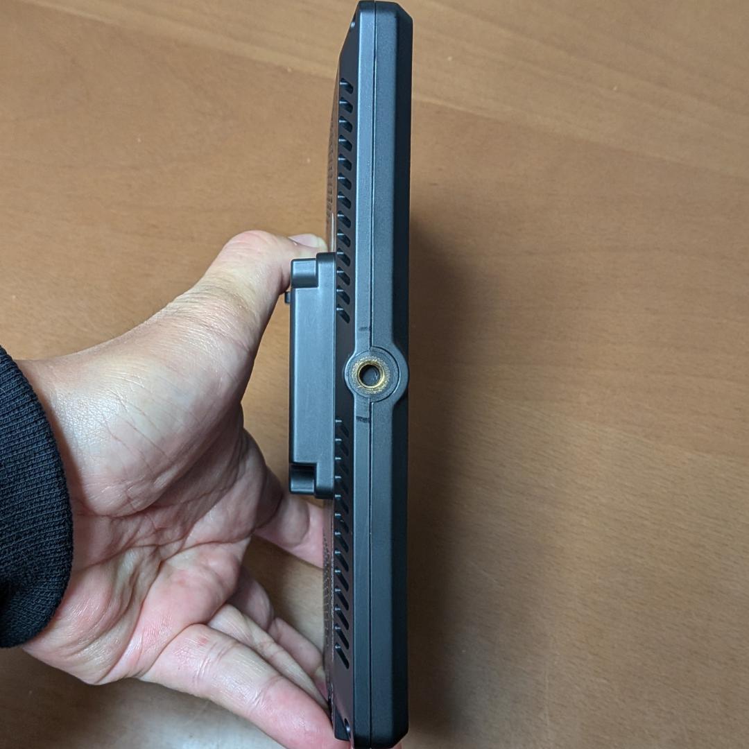 【美品】NEEWER F100 7インチ カメラフィールドモニター