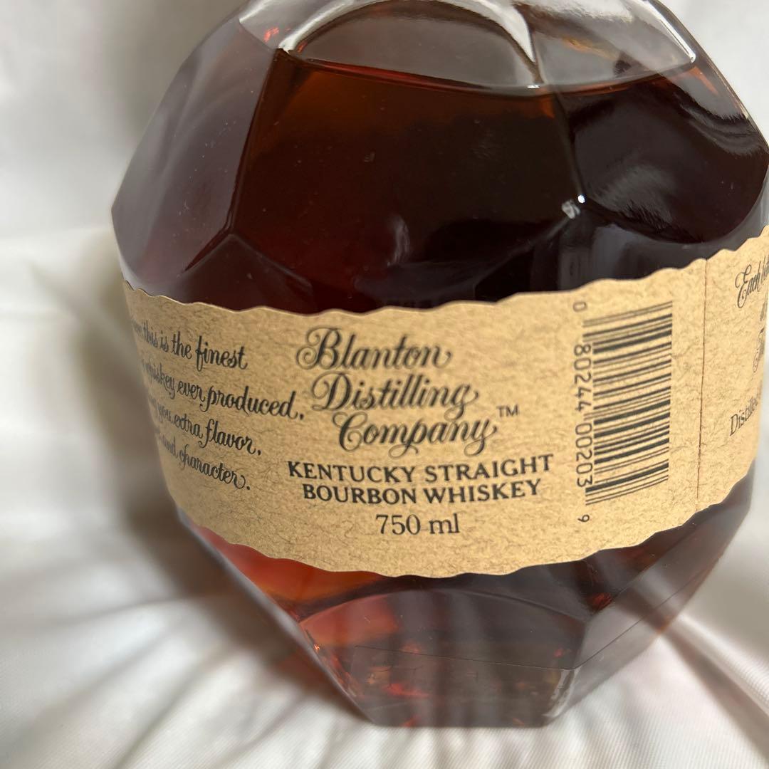 ブラントン　バーボンウイスキー