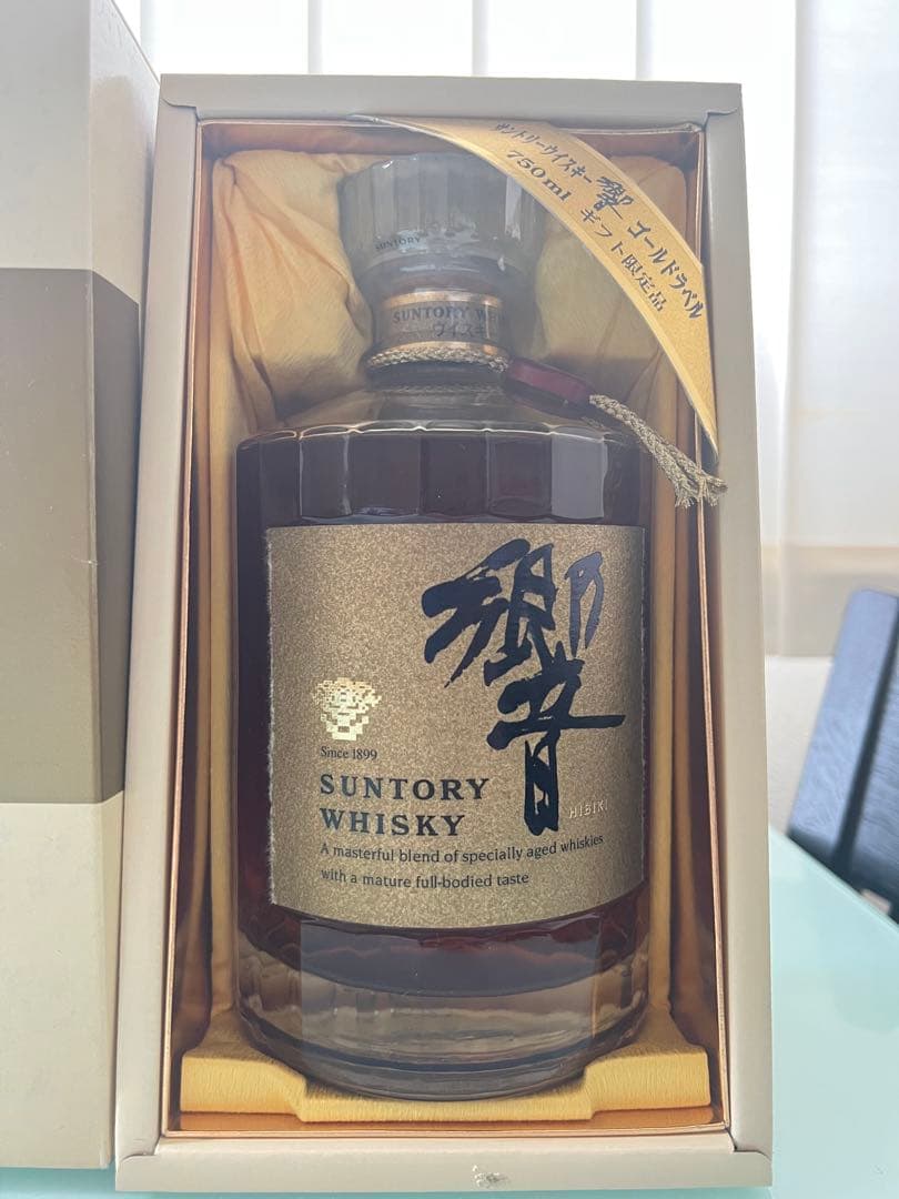 SUNTORY HIBIKI ウイスキー ゴールドラベル