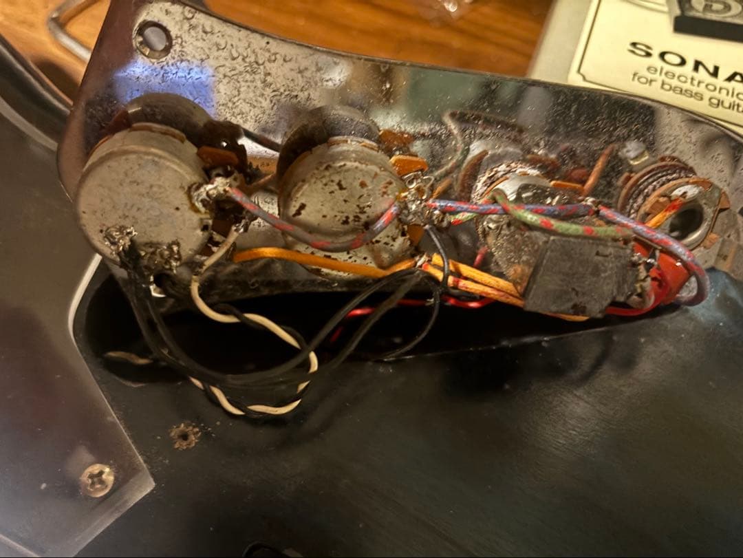 め*p様 コンポーネント　フレットレスベース　日本製　グリーン