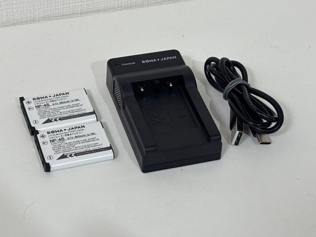 美品 FUJIFILM FINEPIX Z90 デジタルカメラ デジカメ 黒