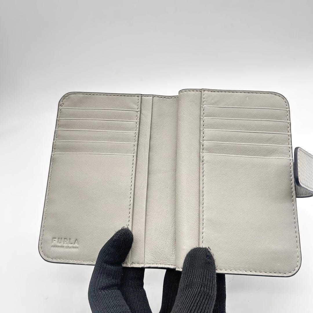 未使用級　FURLA　フルラ　カメリア　二つ折り財布　レザー　アーチロゴ