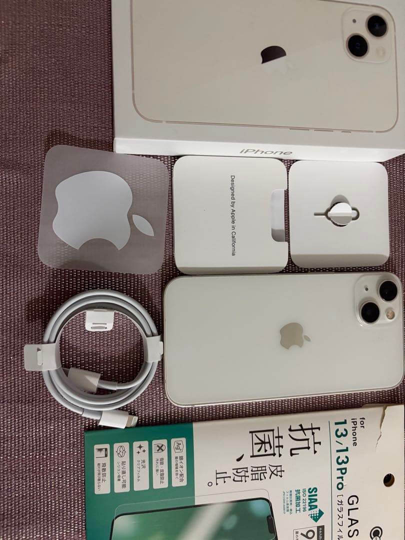 Apple iPhone 13 スターライト本体　バッテリー76%