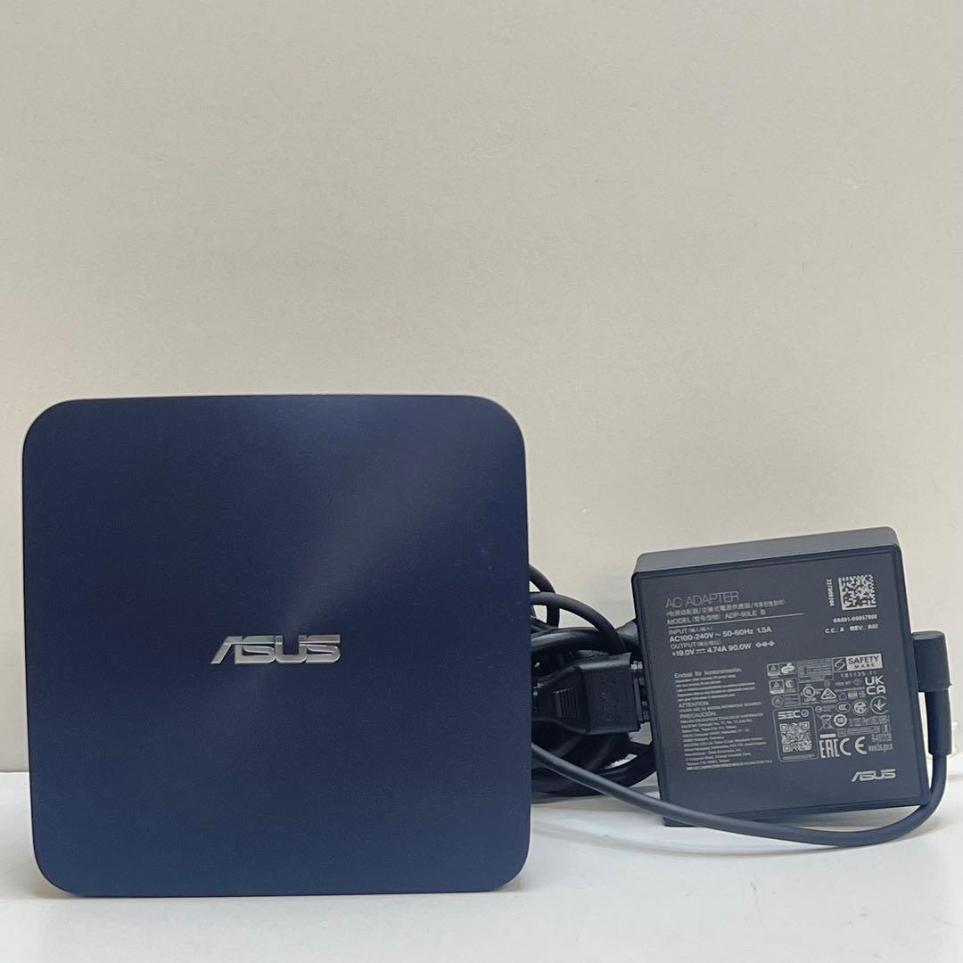 #228 ASUS ミニPC UN65U i5-7200U 8Gb SSD512