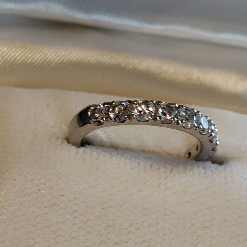 【本日限定出品】pt950ダイヤモンドハーフエタニティ