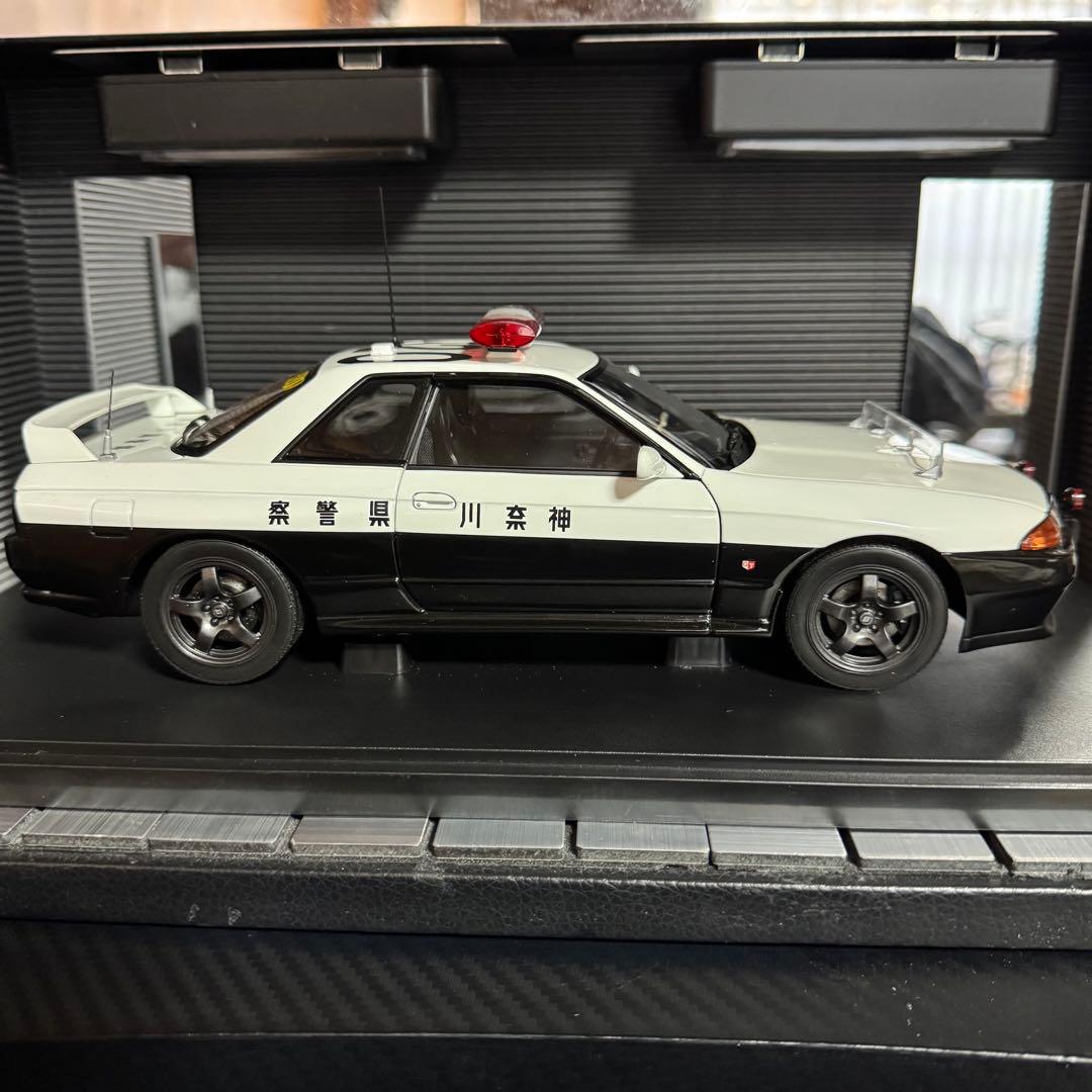 絶版未展示品 オートアート 1/18 スカイライン GT-R R32 神奈川県警
