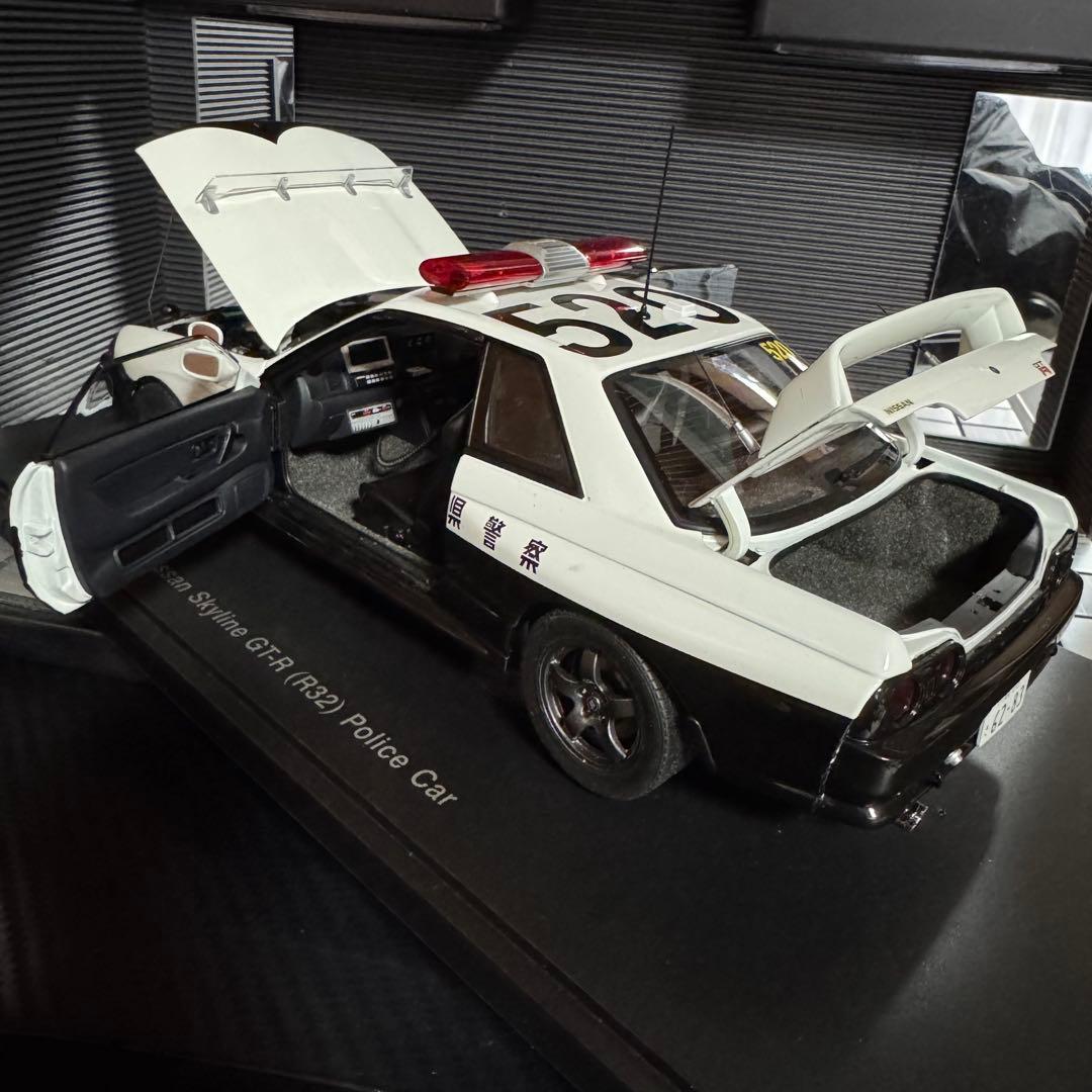絶版未展示品 オートアート 1/18 スカイライン GT-R R32 神奈川県警