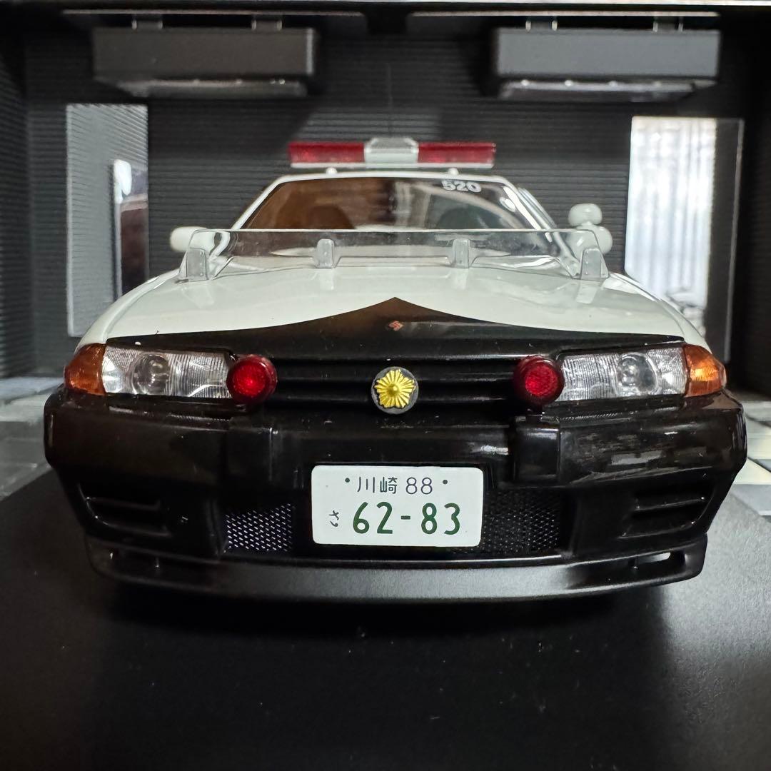 絶版未展示品 オートアート 1/18 スカイライン GT-R R32 神奈川県警