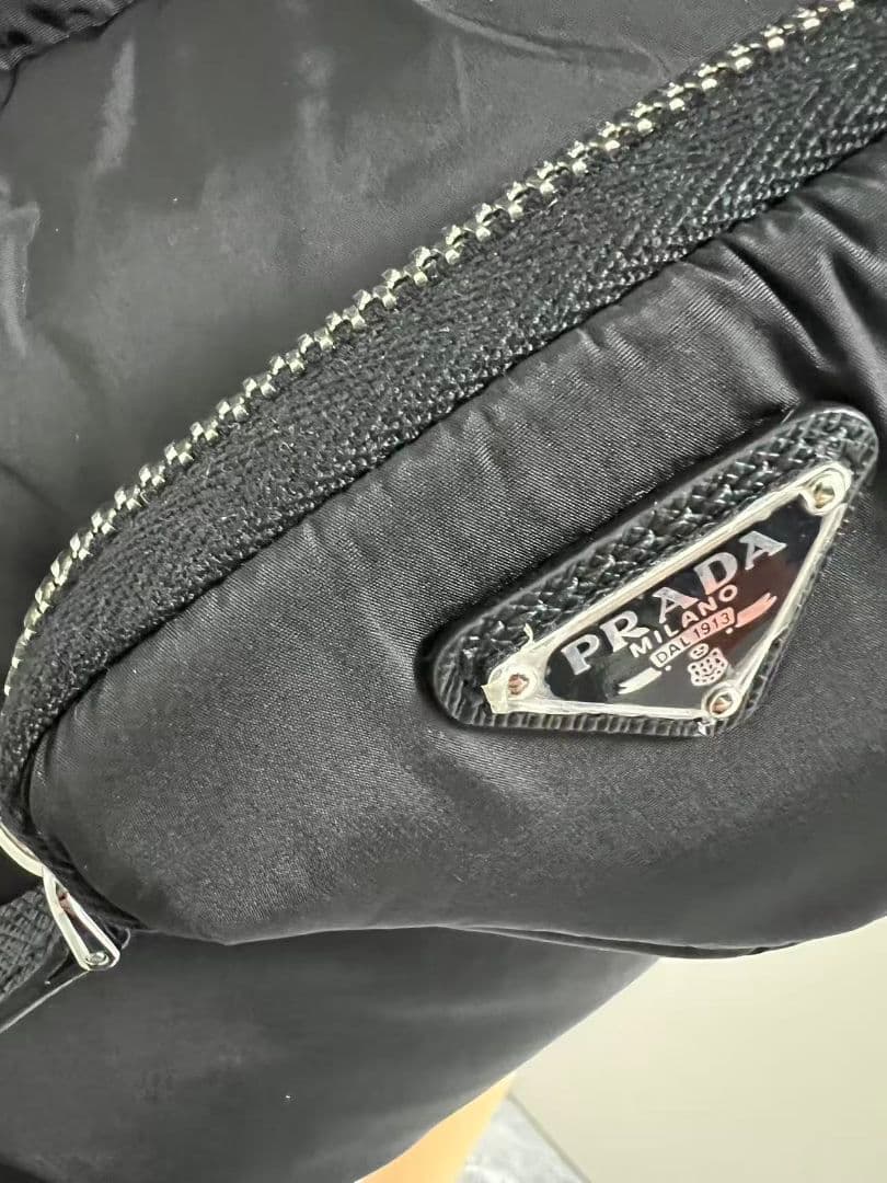 PRADA ブラック マフラー ポケット付き　新品同様