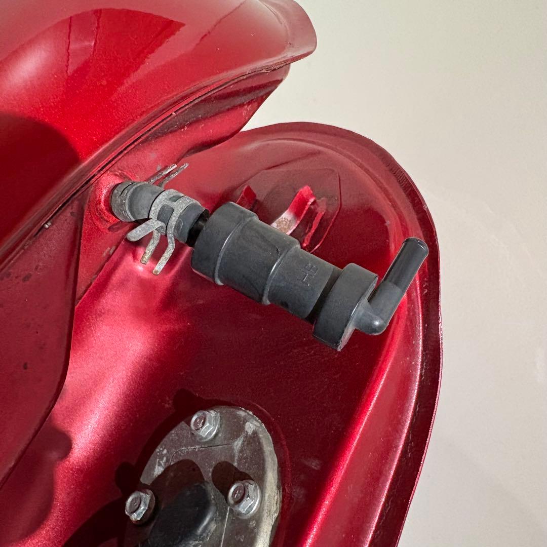 YB125SP タンク　レッド　コック　センサー付き　10L