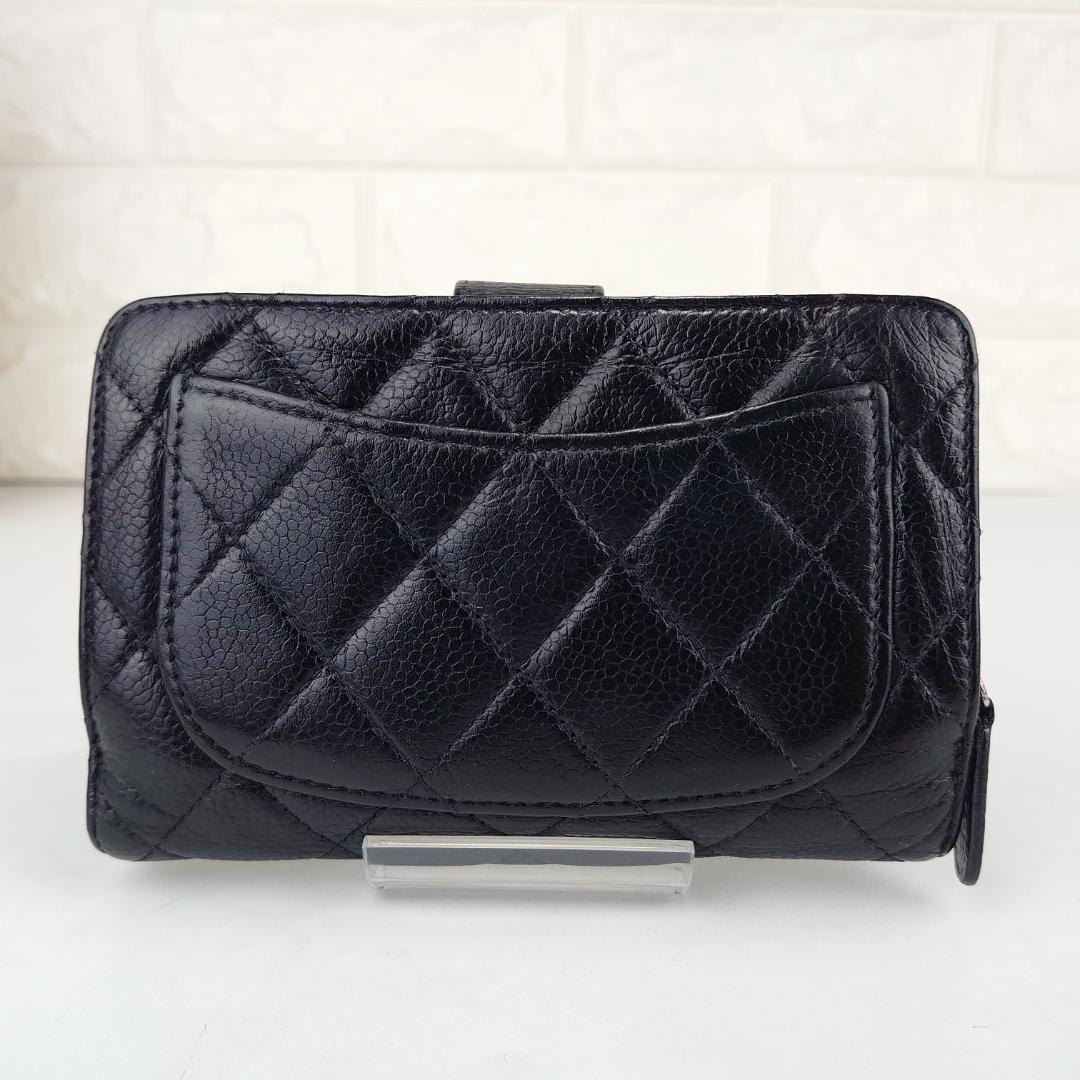 【美品】シャネル　マトラッセ　キャビアスキン　二つ折り財布　美品　1205