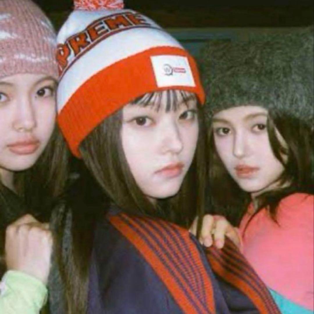 [美品]SUPREME WTAPS ボンボン BEANIE ヘリン着用 赤