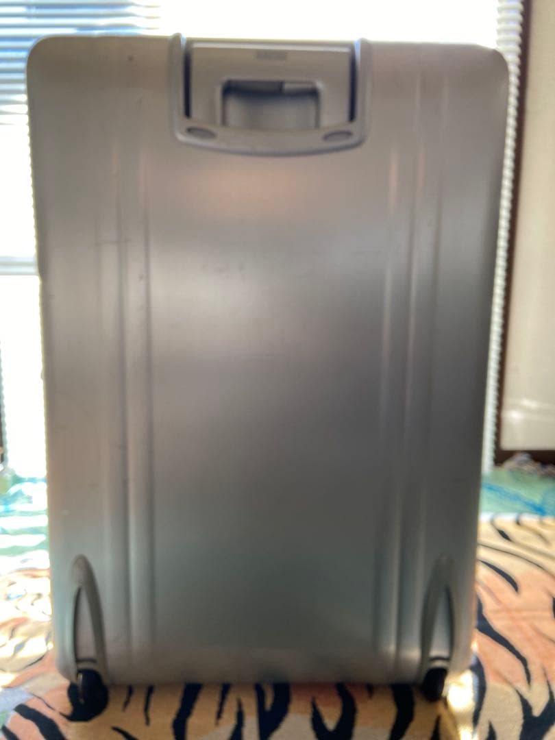 ゼロハリバートンスーツケース2輪