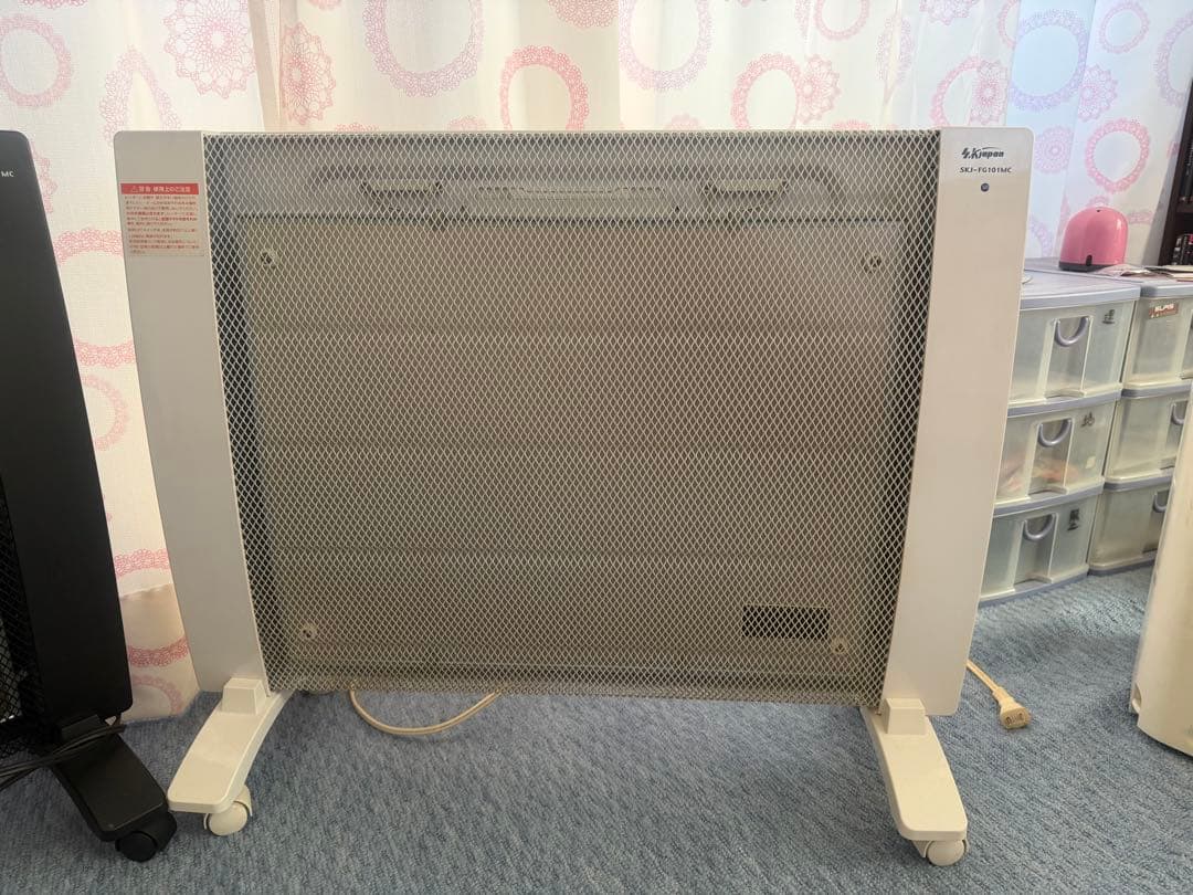 電気ヒーター メッシュパネル 黒 白二台