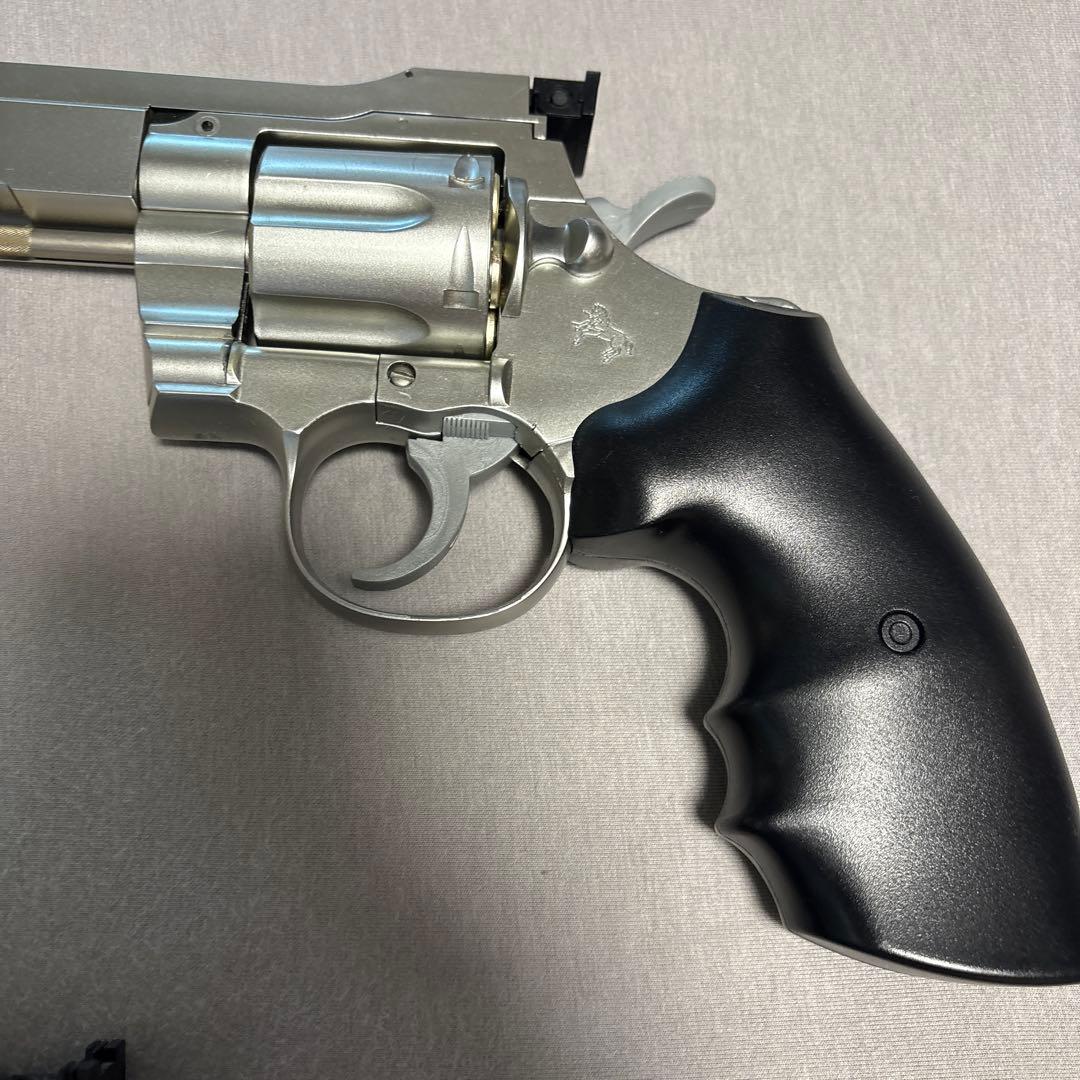 東京マルイ　リボルバー(シルバー・ブラック)