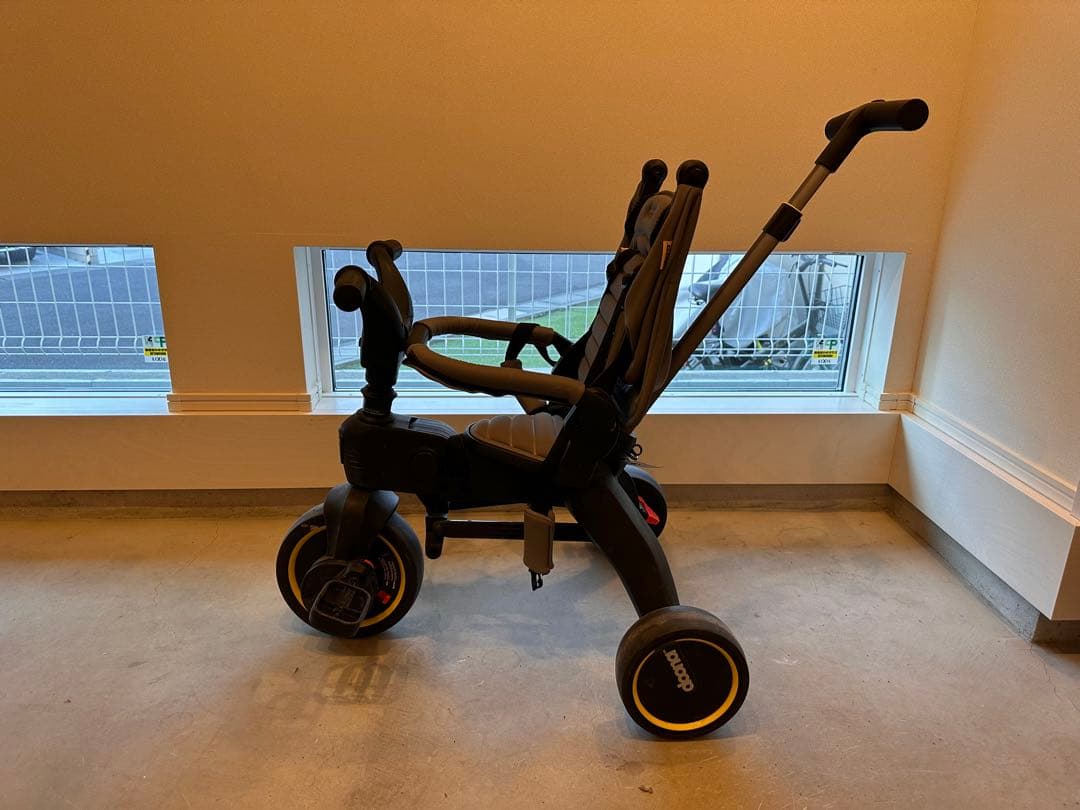 doona グレー 三輪ベビーカー 折りたたみ式