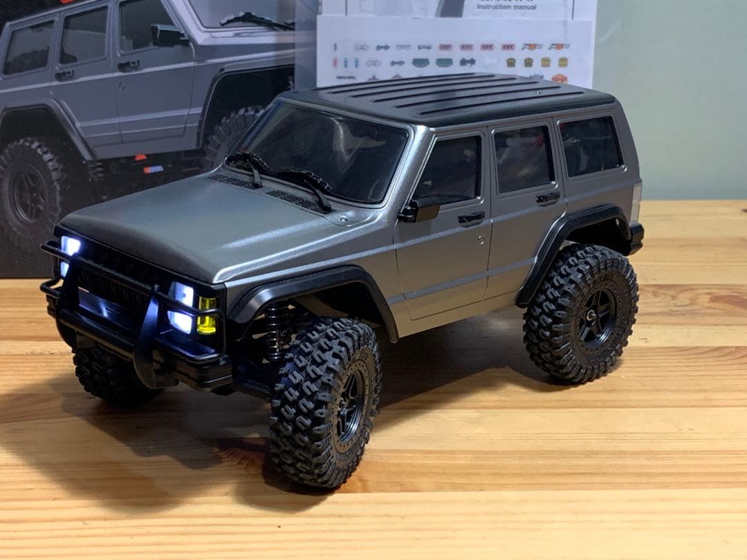 チョロ【美品】LEDライト付きグレーRCカー