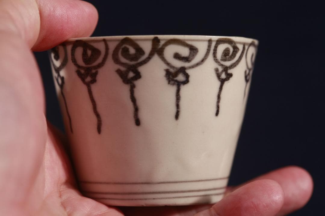 253 古瀬戸染付瓔珞図蕎麦猪口　江戸時代