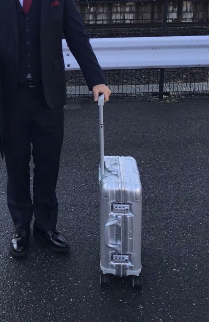 【美品】リモワ　トパーズ　Rimowa Topas 機内持ち込み 32L 4輪