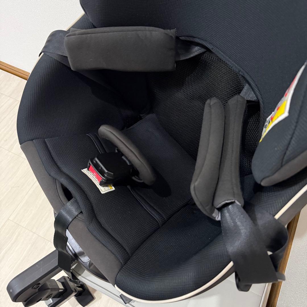 極美品【限定色】Combi クルムーヴスマートisofixエッグクッションNeo